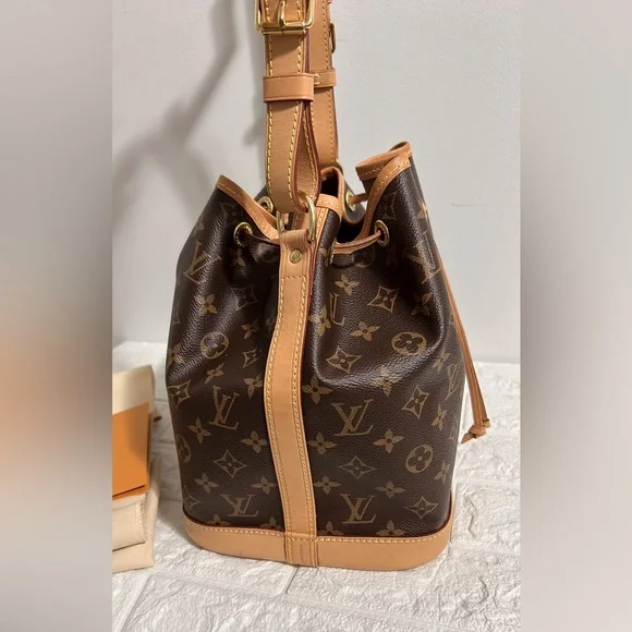LIKE NEW CONDITION GORGEOUS AUTHENTIC LOUIS VUITTON PETITE NOE | FREE PINK LINER - Picture 9 of 15